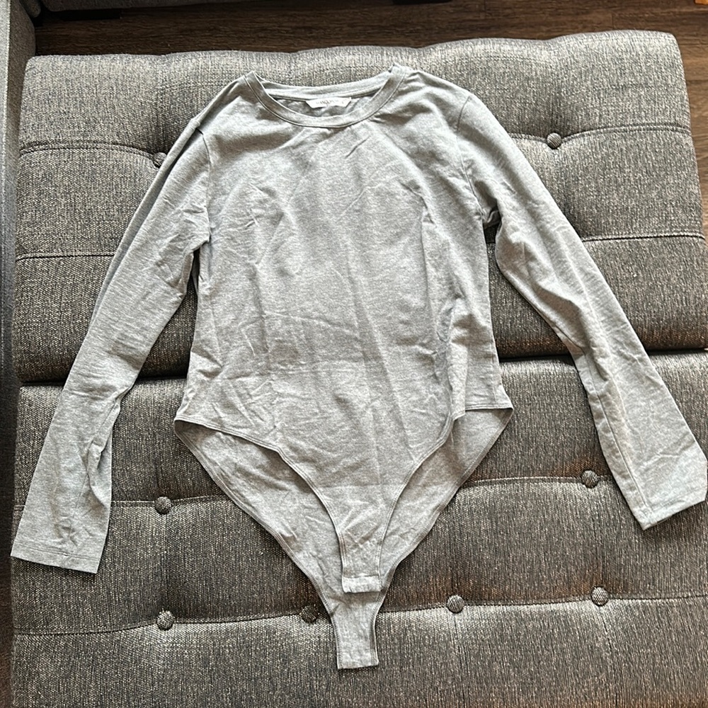 Mangopop Women’s gray bodysuit size large